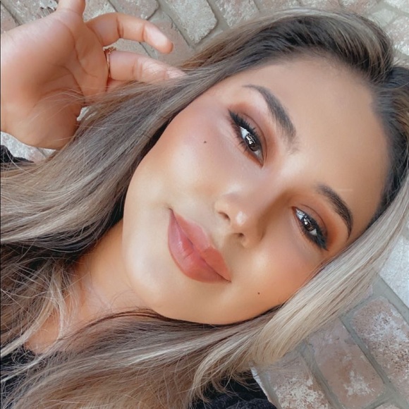 Meet your Posher, Alex - Picture 1 of 1